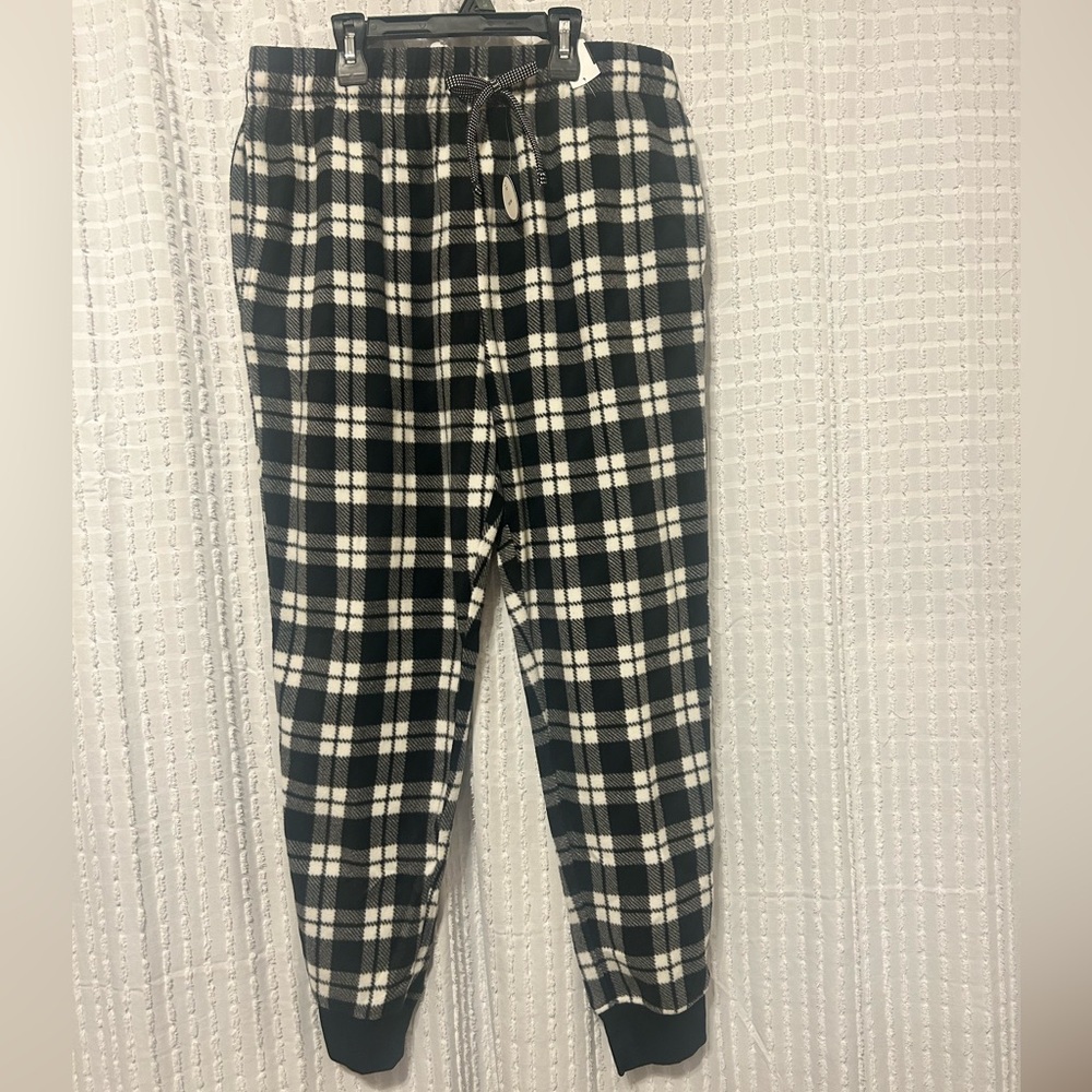 Falls Creek Women’s‎ Large Black and White Plaid Pajama Pants